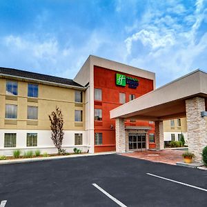 Holiday Inn Express & Suites Crossville By Ihg