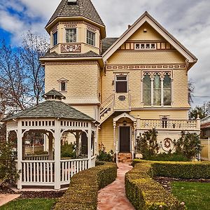 Victorian Mansion Bed And Breakfast Inn